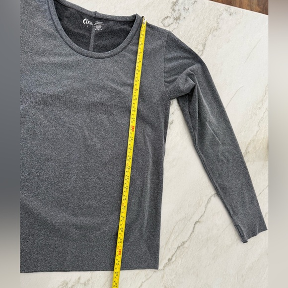 Zyia gray active long sleeve - Picture 6 of 7